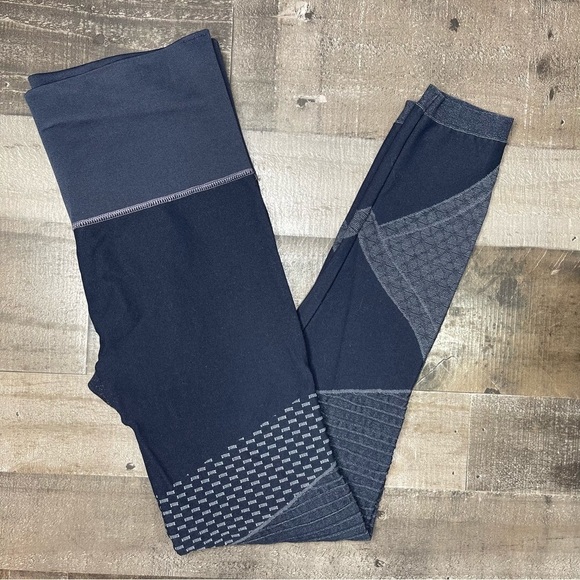 SPANX Look At Me Now Seamless Moto Leggings Indigo Sky size Large - Picture 12 of 12